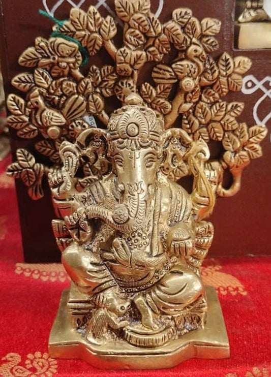 Ganesha with tree